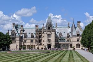 2020 in-between – part 6: welcome to the Biltmore House, lunch at the stable, and touring the 1st floor